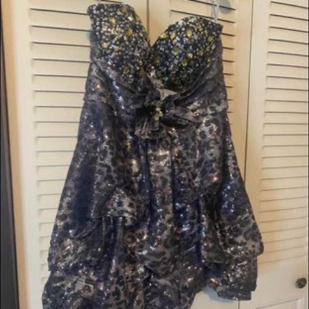 Short formal dress